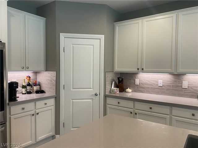 457 Bolsa Basin Avenue, Las Vegas, NV 89138