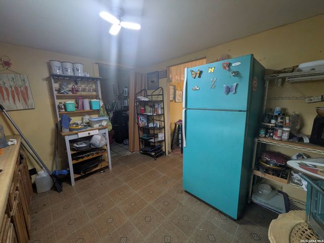 22221 PLEASANTON RD, San Antonio, TX 78264