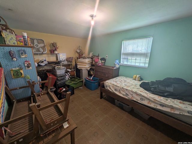 22221 PLEASANTON RD, San Antonio, TX 78264