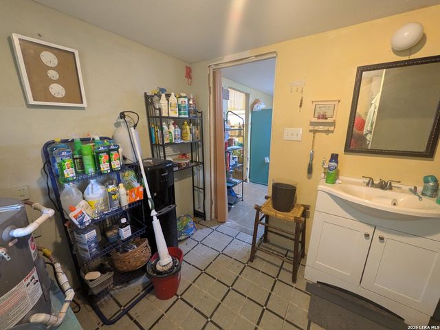 22221 PLEASANTON RD, San Antonio, TX 78264