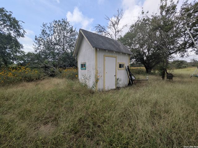 22221 PLEASANTON RD, San Antonio, TX 78264