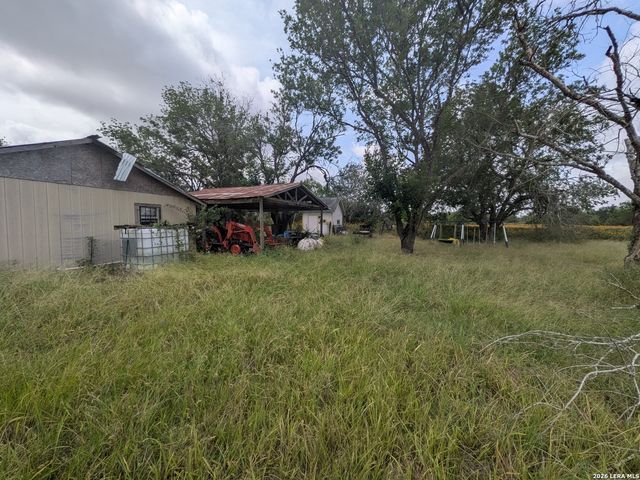 22221 PLEASANTON RD, San Antonio, TX 78264