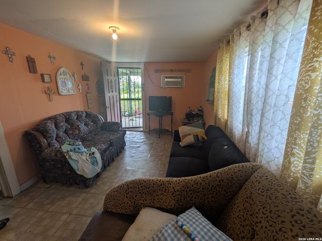 22221 PLEASANTON RD, San Antonio, TX 78264