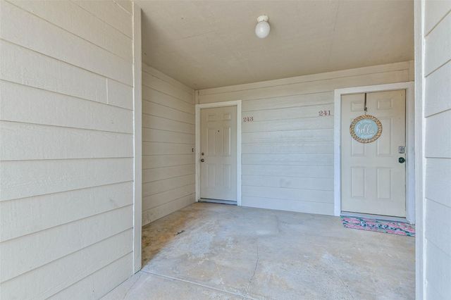 2501 Gulf Freeway 243D, Dickinson, TX 77539