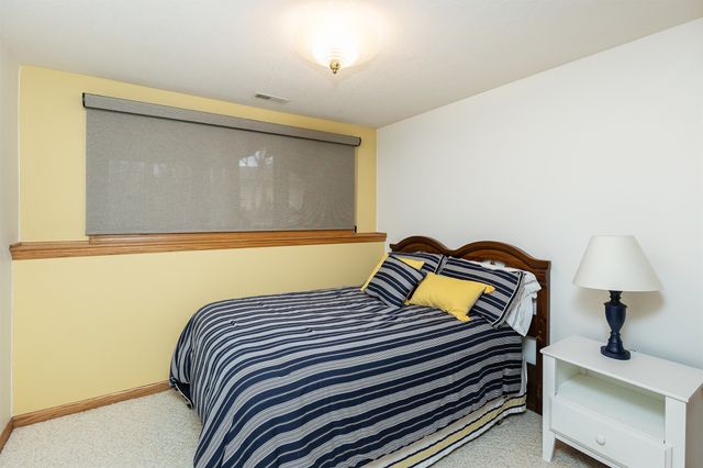 118 NW Countrywood Lane, Ankeny, IA 50023