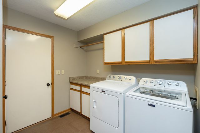 118 NW Countrywood Lane, Ankeny, IA 50023