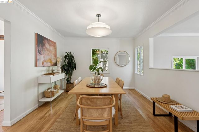 2339 Thackeray Dr, Oakland, CA 94611