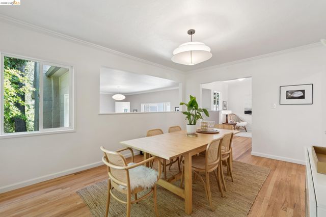 2339 Thackeray Dr, Oakland, CA 94611