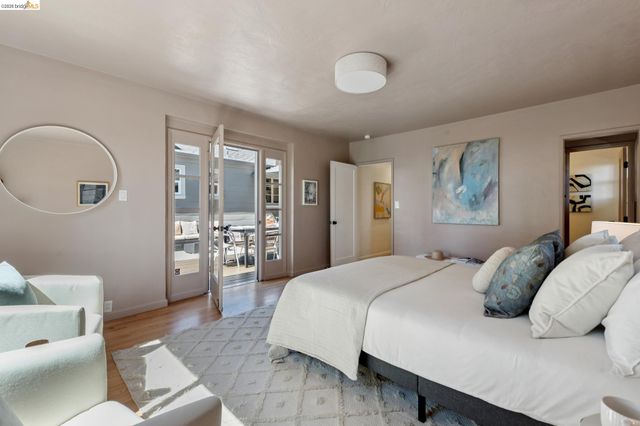2339 Thackeray Dr, Oakland, CA 94611