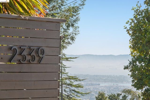 2339 Thackeray Dr, Oakland, CA 94611