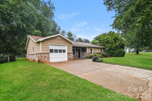 320 Aqua Drive, Forest City, NC 28043