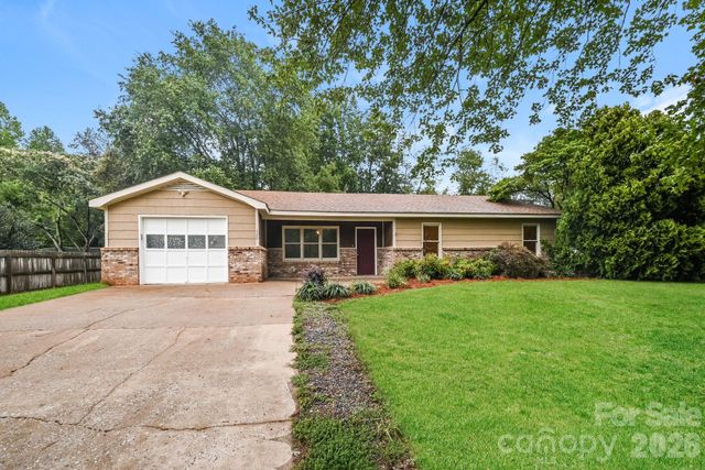 320 Aqua Drive, Forest City, NC 28043