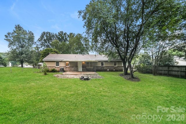 320 Aqua Drive, Forest City, NC 28043
