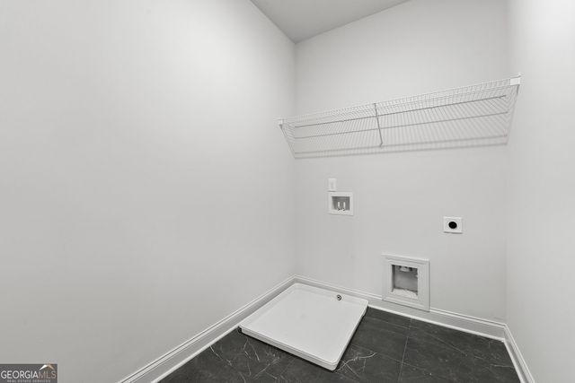 193 Lotus Lane 28, Covington, GA 30016