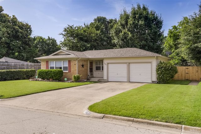 741 Cullum Avenue, Hurst, TX 76053