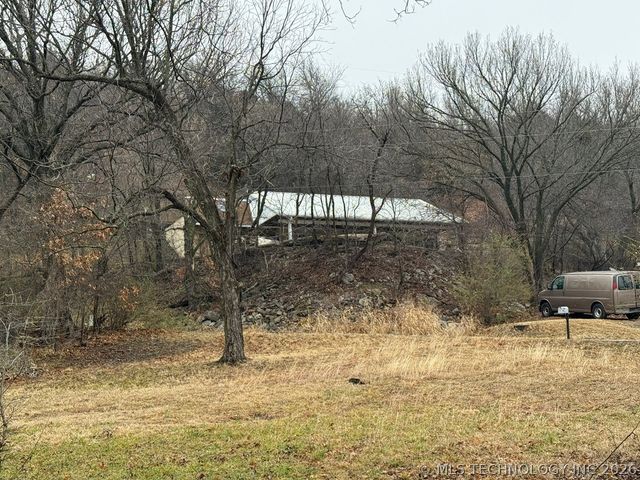 11201 S Edgewater Road, Claremore, OK 74017