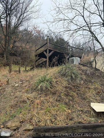 11201 S Edgewater Road, Claremore, OK 74017
