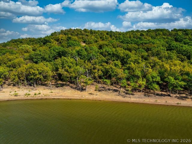 11201 S Edgewater Road, Claremore, OK 74017