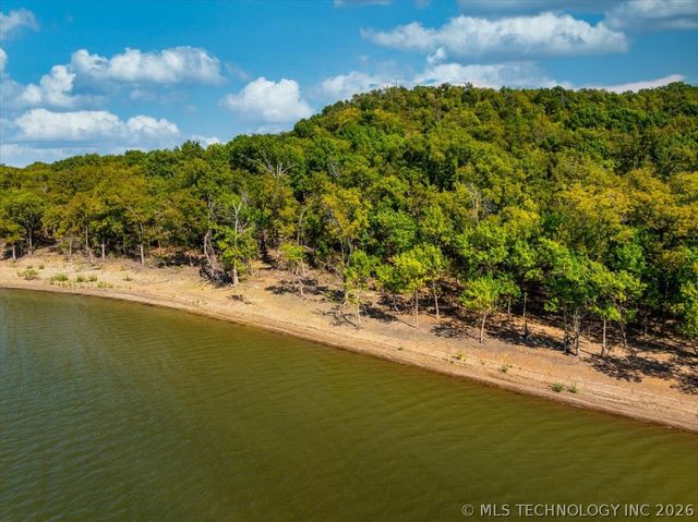 11201 S Edgewater Road, Claremore, OK 74017