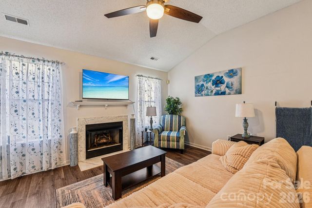 5719 Becton Park Drive, Charlotte, NC 28227