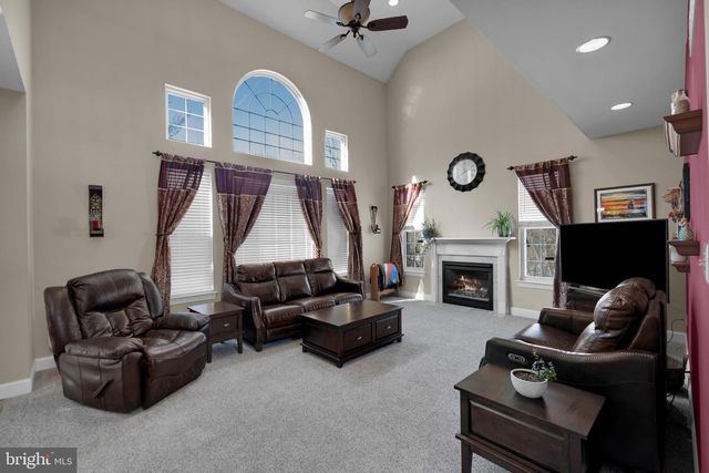 2106 RIDGE WAY, East Greenville, PA 18041