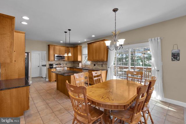 2106 RIDGE WAY, East Greenville, PA 18041