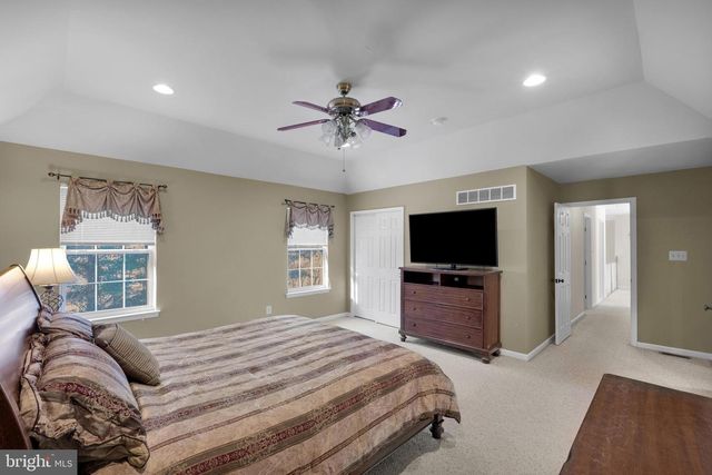 2106 RIDGE WAY, East Greenville, PA 18041