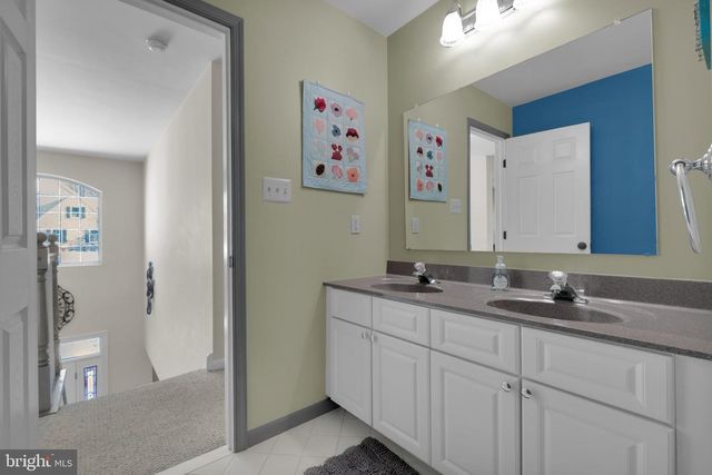 2106 RIDGE WAY, East Greenville, PA 18041