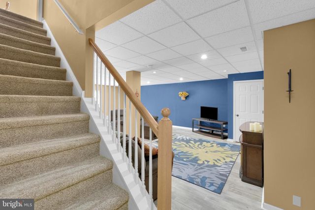 2106 RIDGE WAY, East Greenville, PA 18041