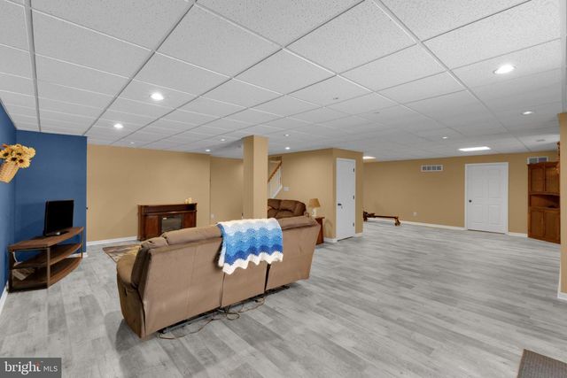 2106 RIDGE WAY, East Greenville, PA 18041