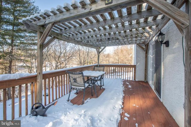 2106 RIDGE WAY, East Greenville, PA 18041