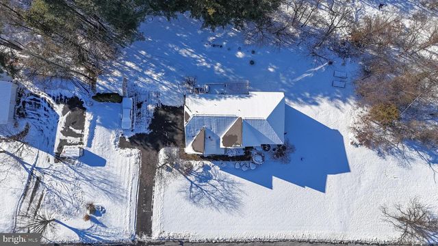 2106 RIDGE WAY, East Greenville, PA 18041