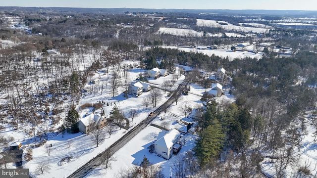 2106 RIDGE WAY, East Greenville, PA 18041