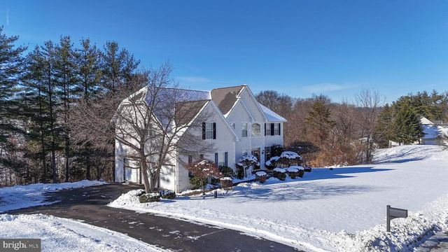 2106 RIDGE WAY, East Greenville, PA 18041