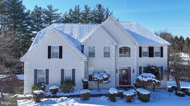 2106 RIDGE WAY, East Greenville, PA 18041