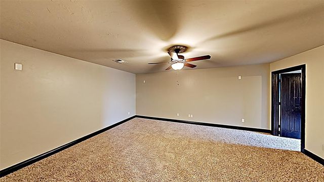 2324 Sutton Place, Edmond, OK 73012