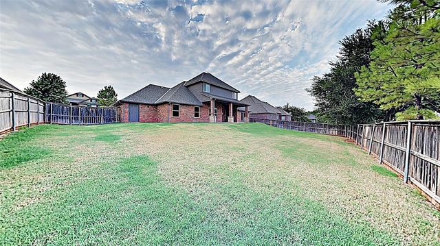 2324 Sutton Place, Edmond, OK 73012
