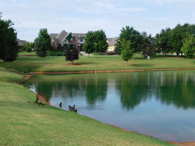 2324 Sutton Place, Edmond, OK 73012