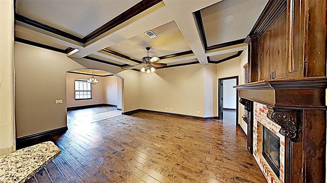 2324 Sutton Place, Edmond, OK 73012