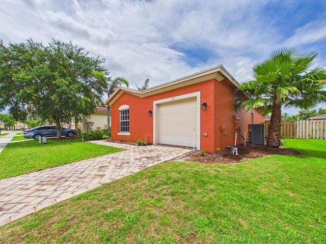 157 Blue Grotto Drive, Fort Pierce, FL 34945