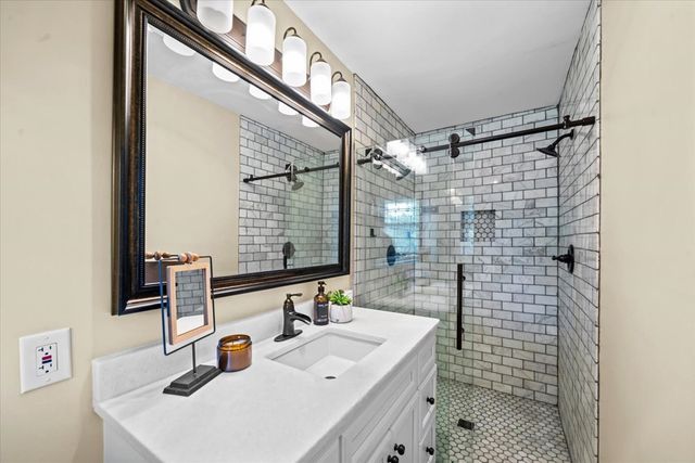 2623 Valley View Drive, Rocky Face, GA 30740