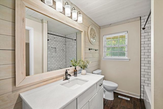 2623 Valley View Drive, Rocky Face, GA 30740