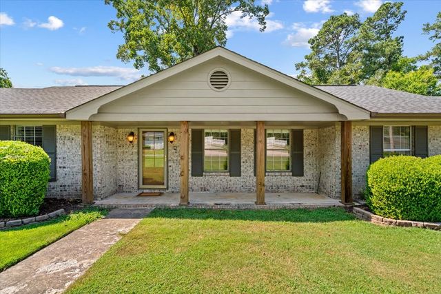 2623 Valley View Drive, Rocky Face, GA 30740