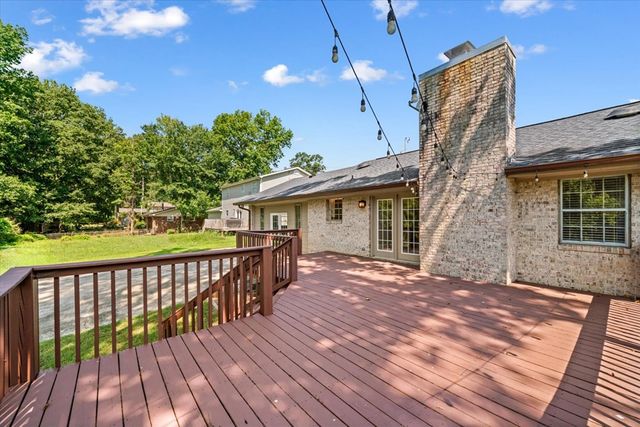 2623 Valley View Drive, Rocky Face, GA 30740