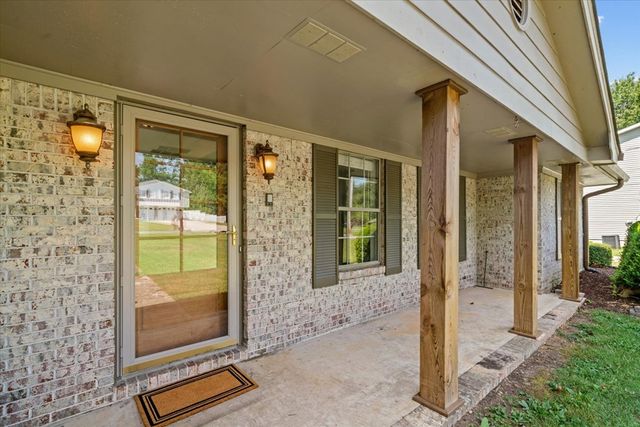2623 Valley View Drive, Rocky Face, GA 30740