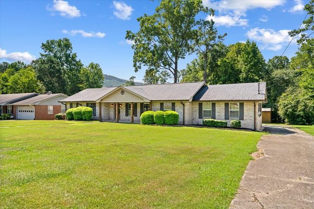 2623 Valley View Drive, Rocky Face, GA 30740