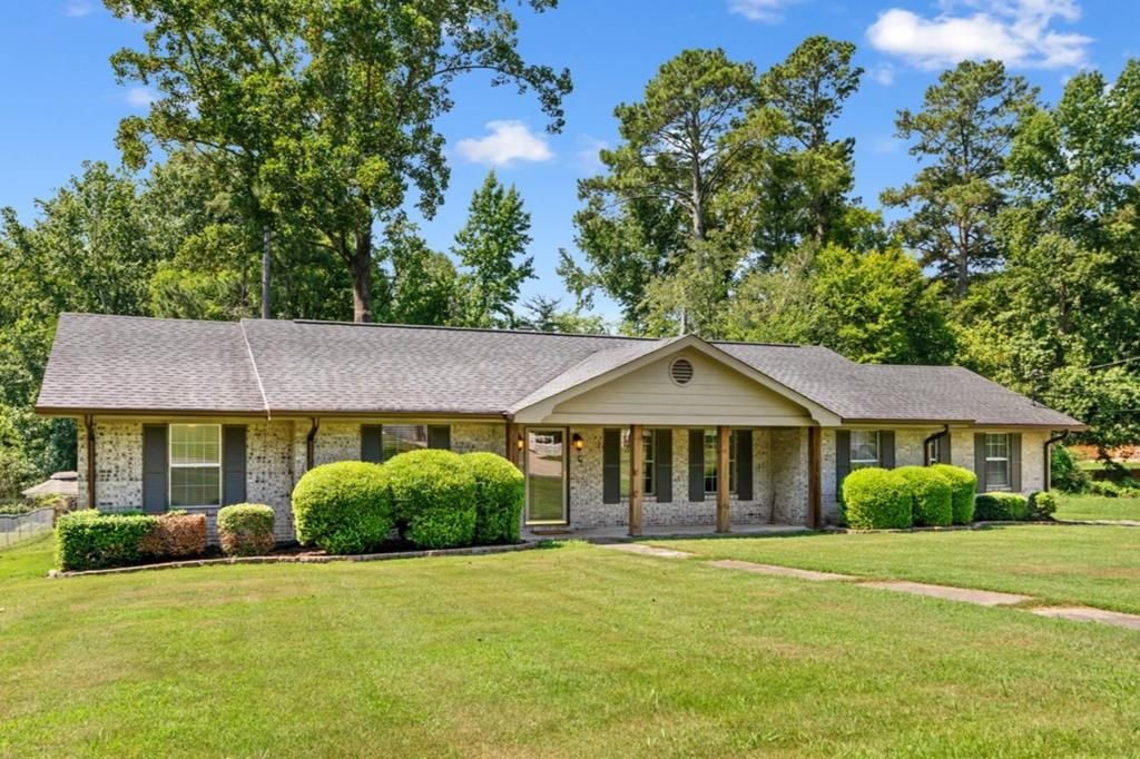 2623 Valley View Drive, Rocky Face, GA 30740