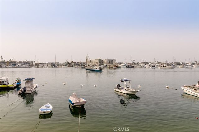 302 S Bay Front, Newport Beach, CA 92662