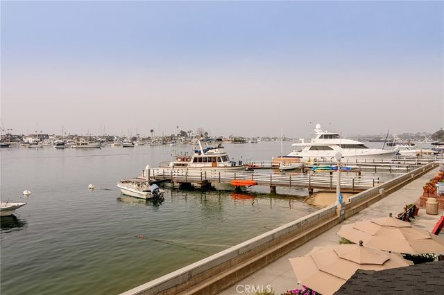 302 S Bay Front, Newport Beach, CA 92662