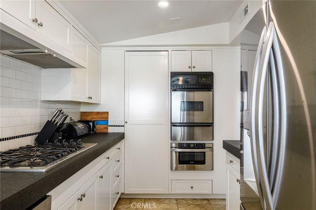 302 S Bay Front, Newport Beach, CA 92662
